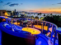 The Globe Hotel Bar and Restaurant