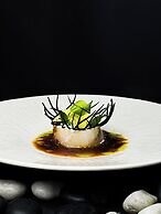 The Globe Hotel Bar and Restaurant