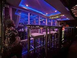 The Globe Hotel Bar and Restaurant