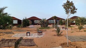 YAKOUT MERZOUGA LUXURY CAMP