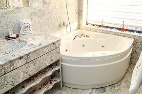 YAKOUT MERZOUGA LUXURY CAMP