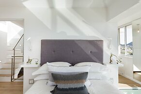 Modern, Chic Penthouse With Mountain, City Sea Views