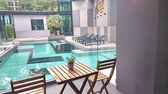 B207-hi-ended Pool Access 1br 300m 2 Ao Nang Beach