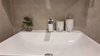 B207-hi-ended Pool Access 1br 300m 2 Ao Nang Beach