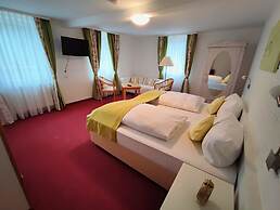 Room in Guest Room - Pension Forelle - Double Room No01