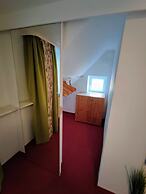 Room in Guest Room - Pension Forelle - Double Room No01
