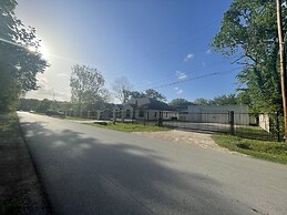 IAH SPHERIC Mini-mansion