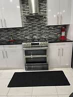 IAH SPHERIC Mini-mansion