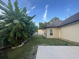 IAH SPHERIC Mini-mansion