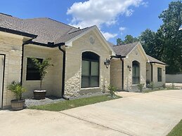 IAH SPHERIC Mini-mansion