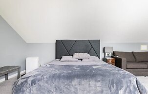 IAH SPHERIC Mini-mansion