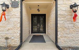 IAH SPHERIC Mini-mansion