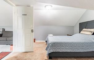 IAH SPHERIC Mini-mansion