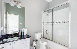 IAH SPHERIC Mini-mansion