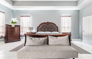 IAH SPHERIC Mini-mansion