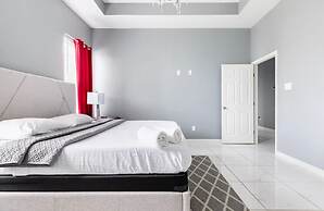 IAH SPHERIC Mini-mansion