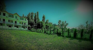 Kashmir Holiday Resort