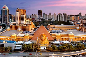 Flixses Suites At Platinum Klcc