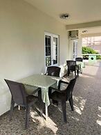 Green Apartment for 3