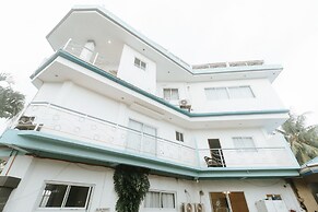 Marina Breeze Resort