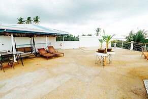 Marina Breeze Resort