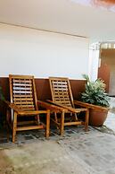 Marina Breeze Resort