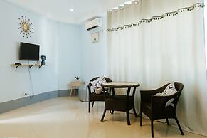 Marina Breeze Resort