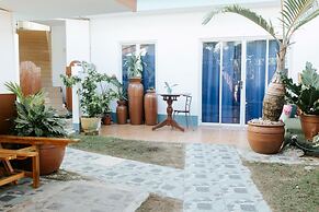 Marina Breeze Resort