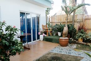 Marina Breeze Resort