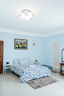 Marina Breeze Resort