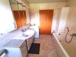 Comfortable Flat in Gorwihl With Balcony