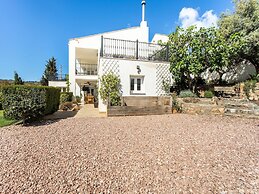 Villa in Granada With Sea Views & Pool