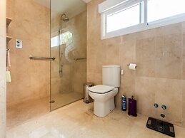 Belvilla by OYO Casa Osita