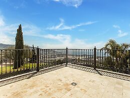 Villa in Granada With Sea Views & Pool