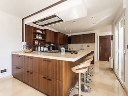 Belvilla by OYO Casa Osita