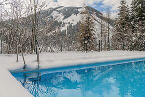 Beautiful Apartment in Viehhofen With hot tub