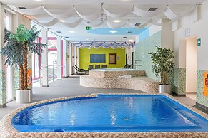 Beautiful Apartment in Viehhofen With hot tub