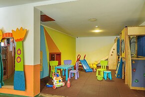 Beautiful Apartment in Viehhofen With hot tub