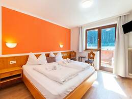 Holiday Apartment for Groups in Oberau