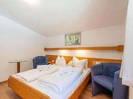 Holiday Apartment for Groups in Oberau