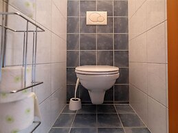 Plush Apartment With Mountain Views