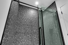 Deluxe Suites Downtown Montreal