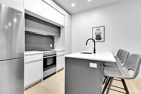 Deluxe Suites Downtown Montreal