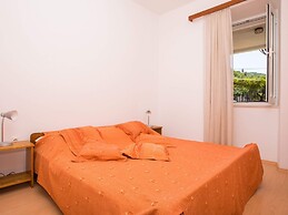 Apartments Vidak - One Bedroom Apartment With Terrace and Sea View -