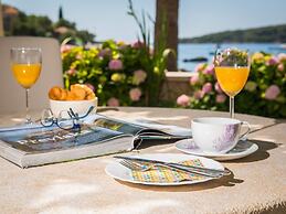 Apartments Vidak - One Bedroom Apartment With Terrace and Sea View -