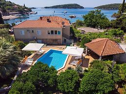 Apartments Vidak - One Bedroom Apartment With Terrace and Sea View -