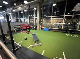 Breathtaking City Views Spacious Fully Furnished Condo - Sleeps 6, Fre