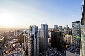 Breathtaking City Views Spacious Fully Furnished Condo - Sleeps 6, Fre