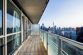 Breathtaking City Views Spacious Fully Furnished Condo - Sleeps 6, Fre