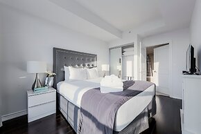 Breathtaking City Views Spacious Fully Furnished Condo - Sleeps 6, Fre